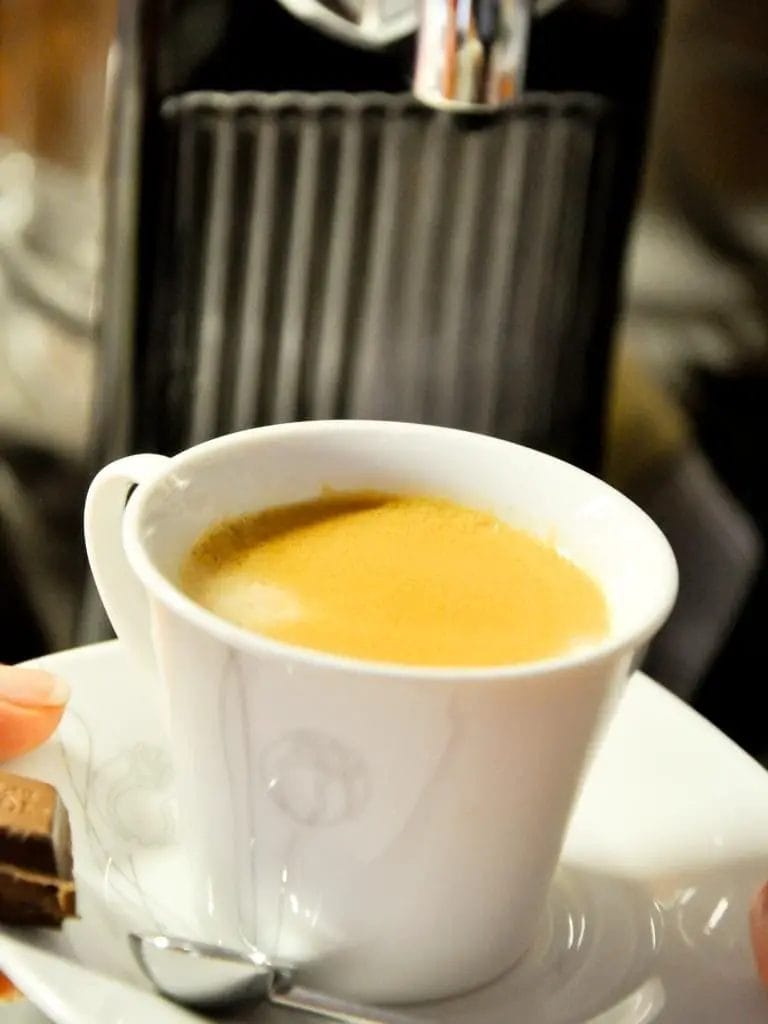 Café préparé avec une machine Nespresso