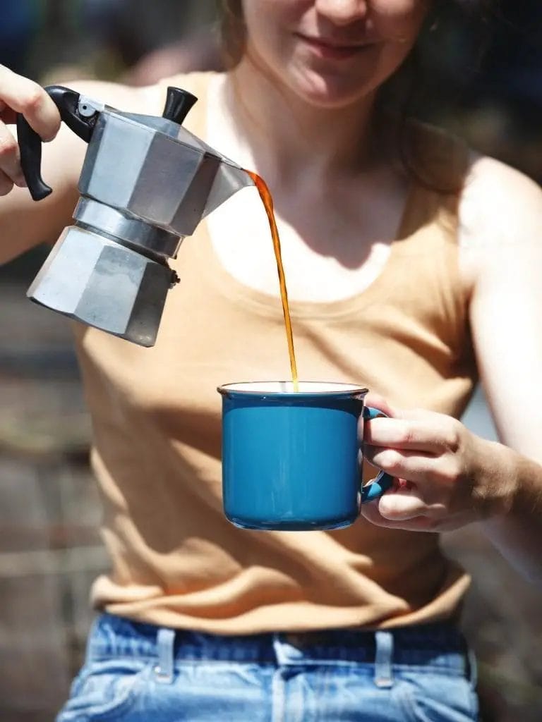 Cafetière italienne en camping